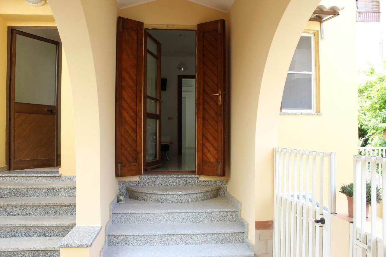 Le Aromatiche Apartment Алгеро Екстериор снимка